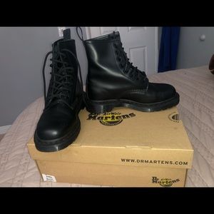 Cute black leather MONO style doc martens! 🦋